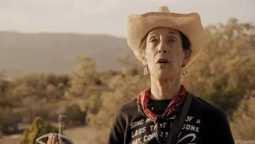 Задник до фильму"Shadows in the Desert: High Strangeness in the Borrego Triangle" #424010