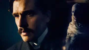 Задник до фильму"A Ghost Story for Christmas: Lot No. 249" #390166