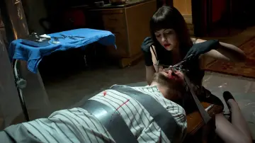 Задник до фильму"American Mary" #303647