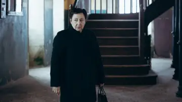 Tratamos demasiado bien a las mujeres постер