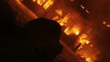 Задник до фильму"Evil Dead Burn" #1153968