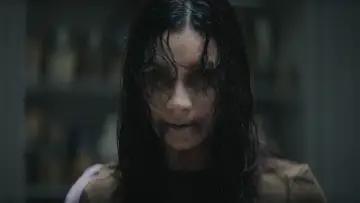 Задник до фильму"Evil Dead Burn" #1193211