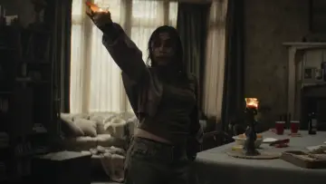 Задник до фильму"Evil Dead Burn" #827729