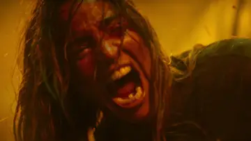 Задник до фильму"Evil Dead Burn" #827730
