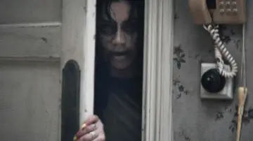 Задник до фильму"Evil Dead Burn" #952144