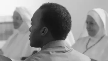 Задник до фільму "Chroniques fidèles survenues au siècle dernier à l’hôpital psychiatrique Blida-Joinville, au temps où le Docteur Frantz Fanon était chef de la cinquième division entre 1953 et 1956" #366496