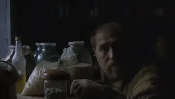 Задник до фільму "Сірі бджоли" #694429