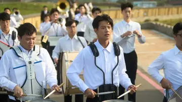 Задник до фильму"進行曲" #1152303