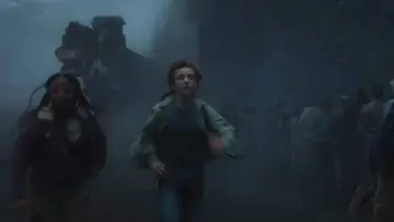 Задник до фильму"A Hero