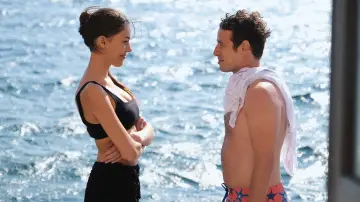 Задник до фільму "Aşk Mevsimi" #757576