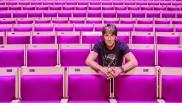 Задник до фільму "A Symphonic Odyssey with Professor Brian Cox" #199488