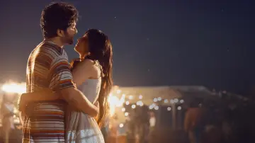 Задник до фильму"తెలుసు కదా" #665562