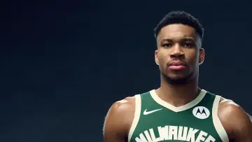 Задник до фильму"Giannis: The Marvelous Journey" #368267