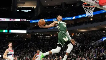 Задник до фильму"Giannis: The Marvelous Journey" #368272