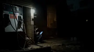 Задник до фільму "لا أرض أخرى" #612160