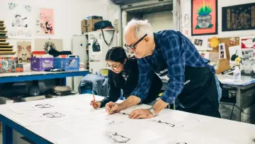 Задник до фильму"Art Happens Here with John Lithgow" #464360