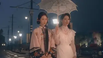 Задник до фильму"She Brought Colour into My World" #199314