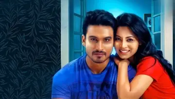 Задник до фільму "සිහිනයකි ආදරේ" #1746347