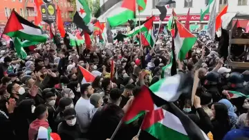 Задник до фильму"Warum Judenhass? Antisemitismus in Deutschland" #198238