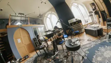Задник до фильму"Mogwai: If the Stars Had a Sound" #401485