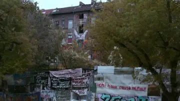 Задник до фільму "Berlin Utopiekadaver" #442948