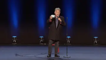 Задник до фільму "Stewart Lee, Basic Lee: Live at The Lowry" #985022