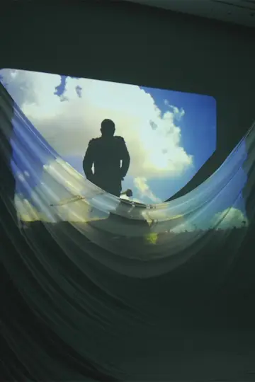 Постер до фильму"A Conversation with the Sun (Installation)" #985125