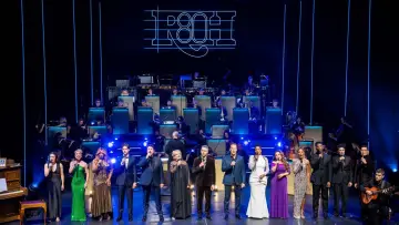 Задник до фильму"My Favorite Things: The Rodgers & Hammerstein 80th Anniversary Concert" #1003291