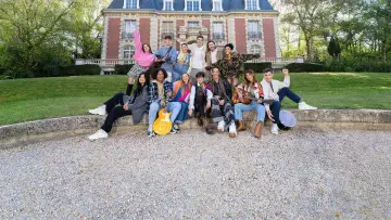 Задник до фильму"Star Academy : après la vie de château" #366735