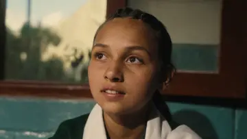 Задник до фильму"Yasmeen