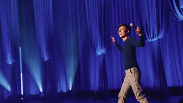Задник до фильму"Tig Notaro: Hello Again" #443515