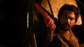 Задник до фильму"ரணம் அறம் தவறேல்" #1015917