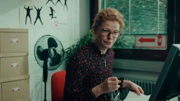 Задник до фільму "Ein Diktator beim Arbeitsamt" #367969