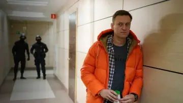 Задник до фильму"Der Fall Nawalny: Putins Killern auf der Spur" #368820