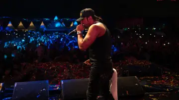 Задник до фільму "Yo Yo Honey Singh: Famous" #1832926