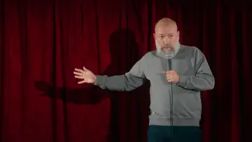 Задник до фильму"Kyle Kinane: Dirt Nap" #1049435
