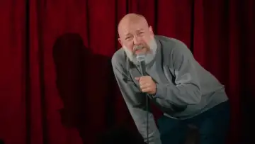 Задник до фильму"Kyle Kinane: Dirt Nap" #1049436