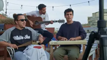 Задник до фільму "Stay Homas. La banda que no hauria d