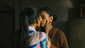 Задник до фильму"निर्लज्ज" #476181