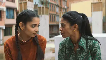 Задник до фильму"निर्लज्ज" #650417