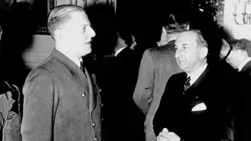 Задник до фільму "Terror und Champagner – Hitlers Stellvertreter in Paris" #681365