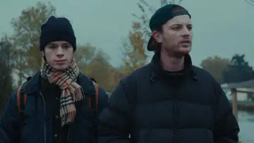 Задник до фільму "Météors" #668179
