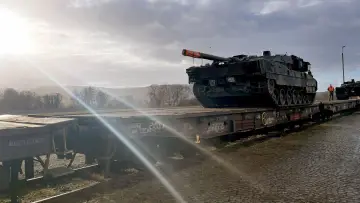 Задник до фільму "Nato – Alte Freunde, neue Fronten" #1051709