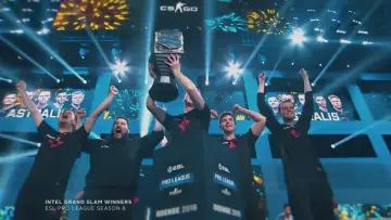 Задник до фільму "Memories of CS:GO - The Early Years" #1650709