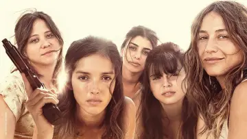 Задник до фільму "Le Gang des Amazones" #692436