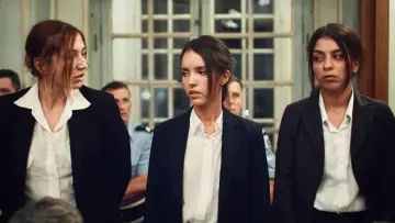 Задник до фільму "Le Gang des Amazones" #692438