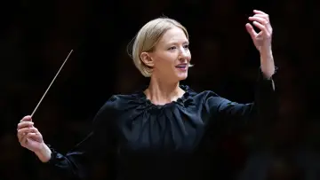 Задник до фільму "Joana Mallwitz – Momentum" #1101054