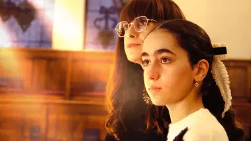 Задник до фильму"Growing Up Jewish" #467984