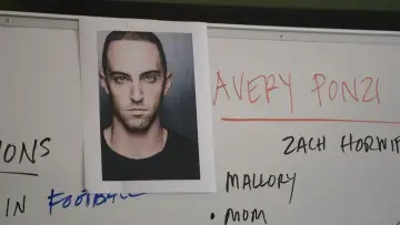 Задник до фильму"Bad Actor: A Hollywood Ponzi Scheme" #738697