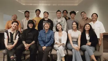 Задник до фільму "Cinta Tak Seindah Drama Korea" #738635